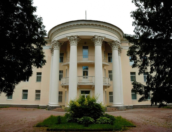 Внешний вид и территория - Санаторий «им. Горького»